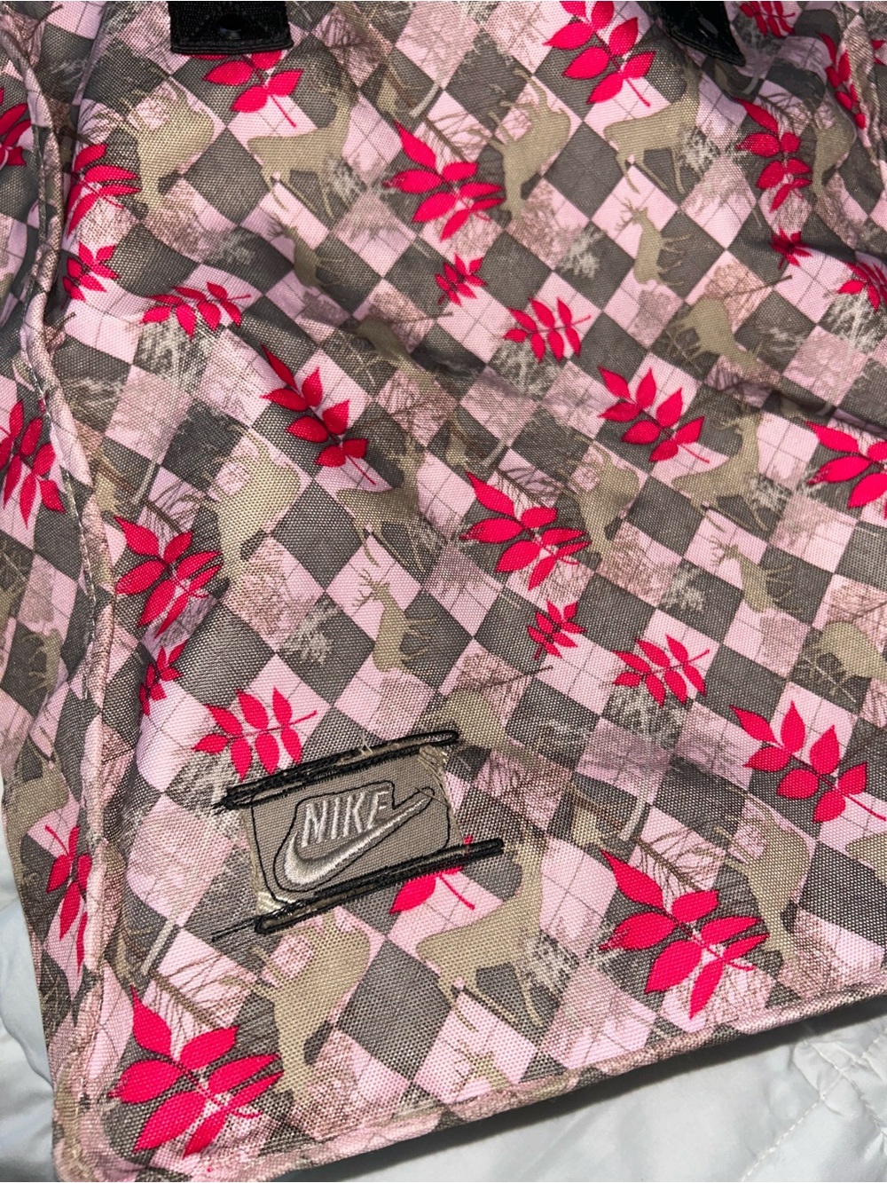 Nike Escape Tote Pink Large Zipper Bag Deer Print Green Pink Inner Pocket